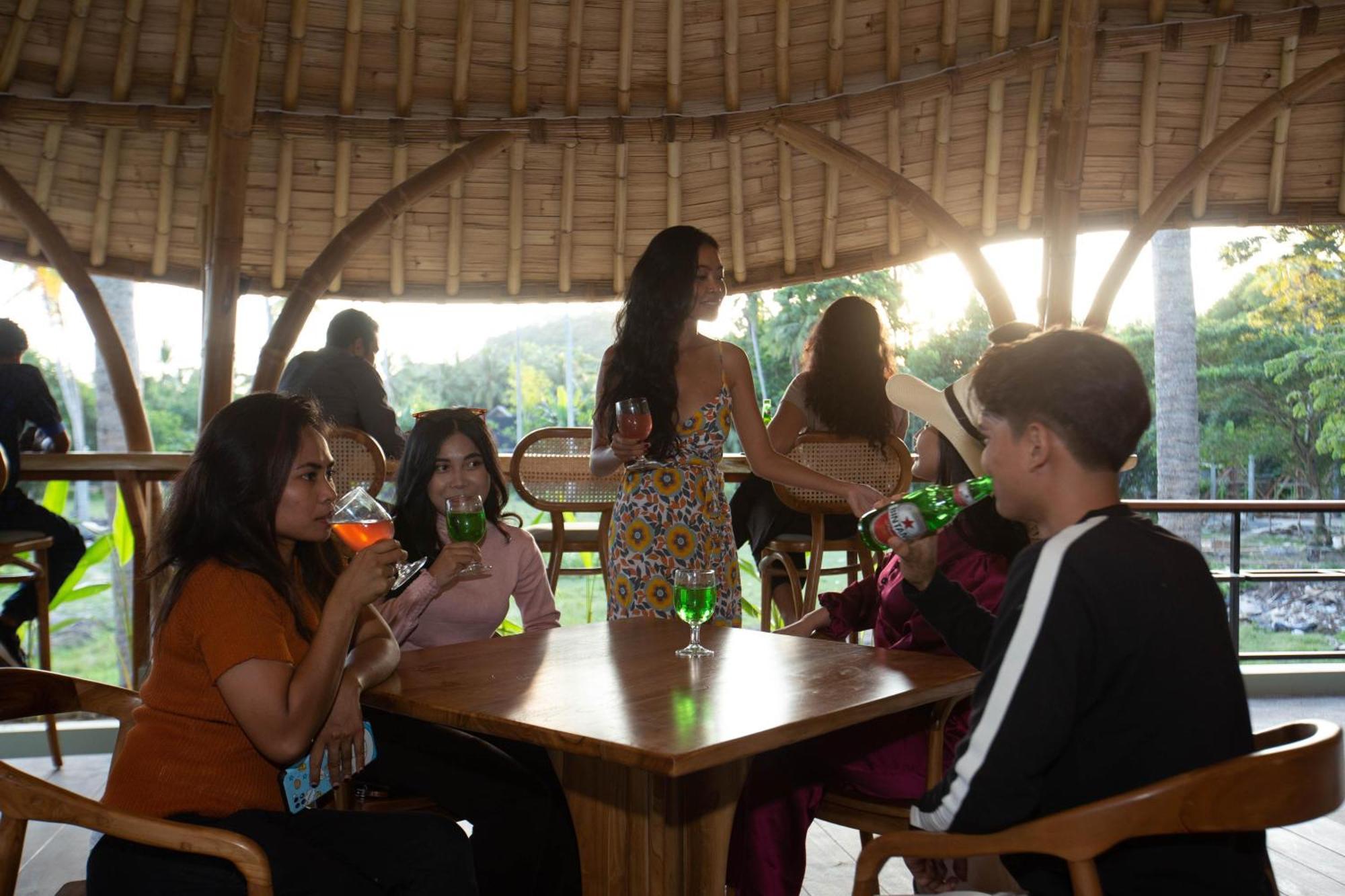 Tropik Resort Lombok Selong Belanak Exteriér fotografie