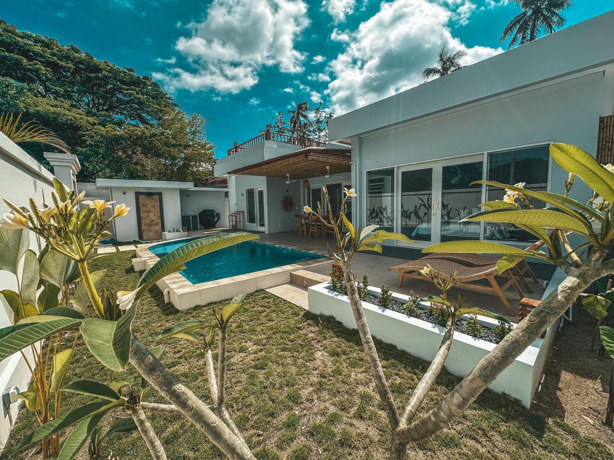 Tropik Resort Lombok Selong Belanak Pokoj fotografie